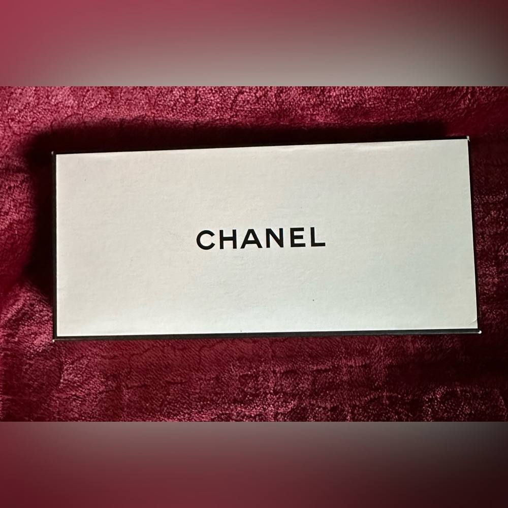 Chanel Empty Box - Picture 2 of 9